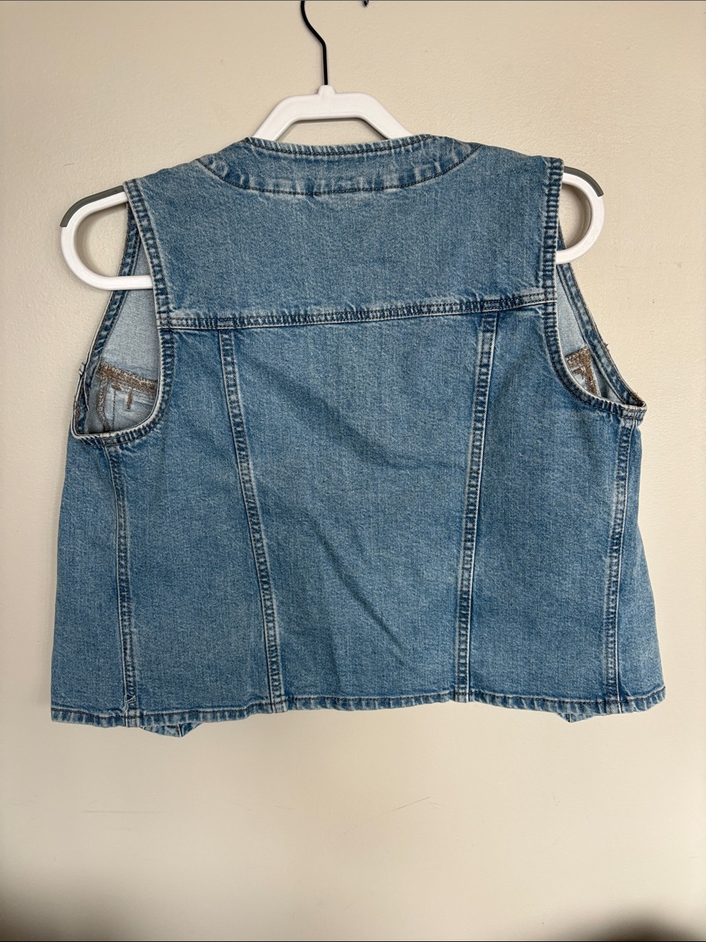 Universal Thread Denim Vest NWT Medium Light Wash Jean Vest - Picture 3 of 5